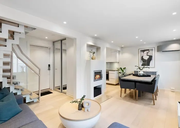 Dinbnb Homes I Historical 1850 House Μπέργκεν